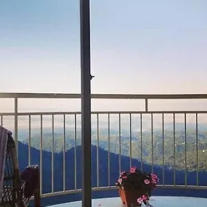 https://the-cliff-resort-pothamedu-munnar-munnar-munnar-685612.hotels-munnar.com